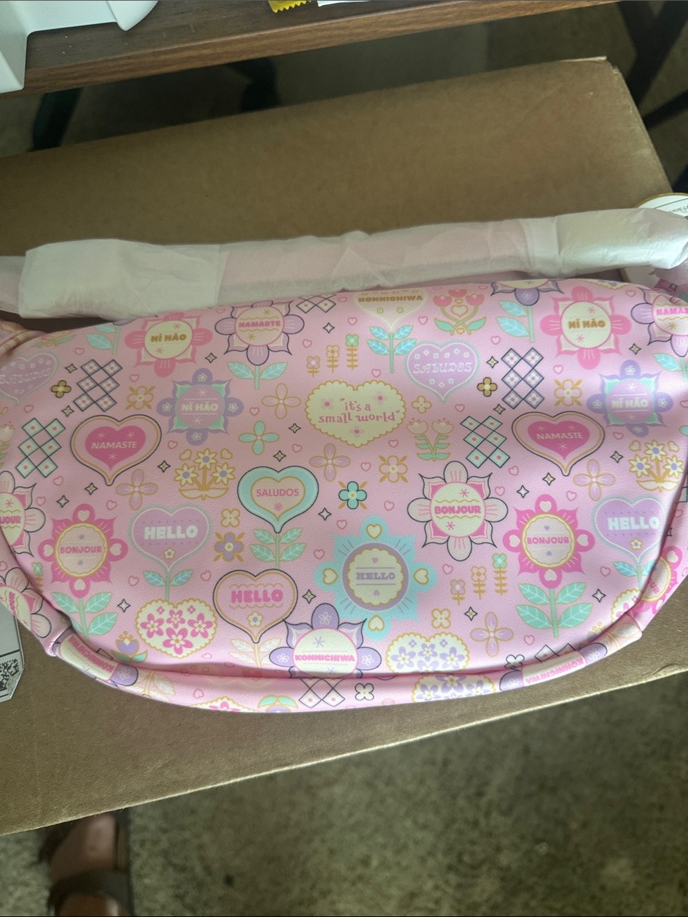 Disney Parks x Stoney Clover Lane “It’s a Small World” Jumbo Fanny Pack - Picture 4 of 4